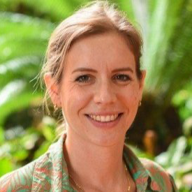 Dr Lea Dousset